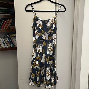Like New! Floral Dress